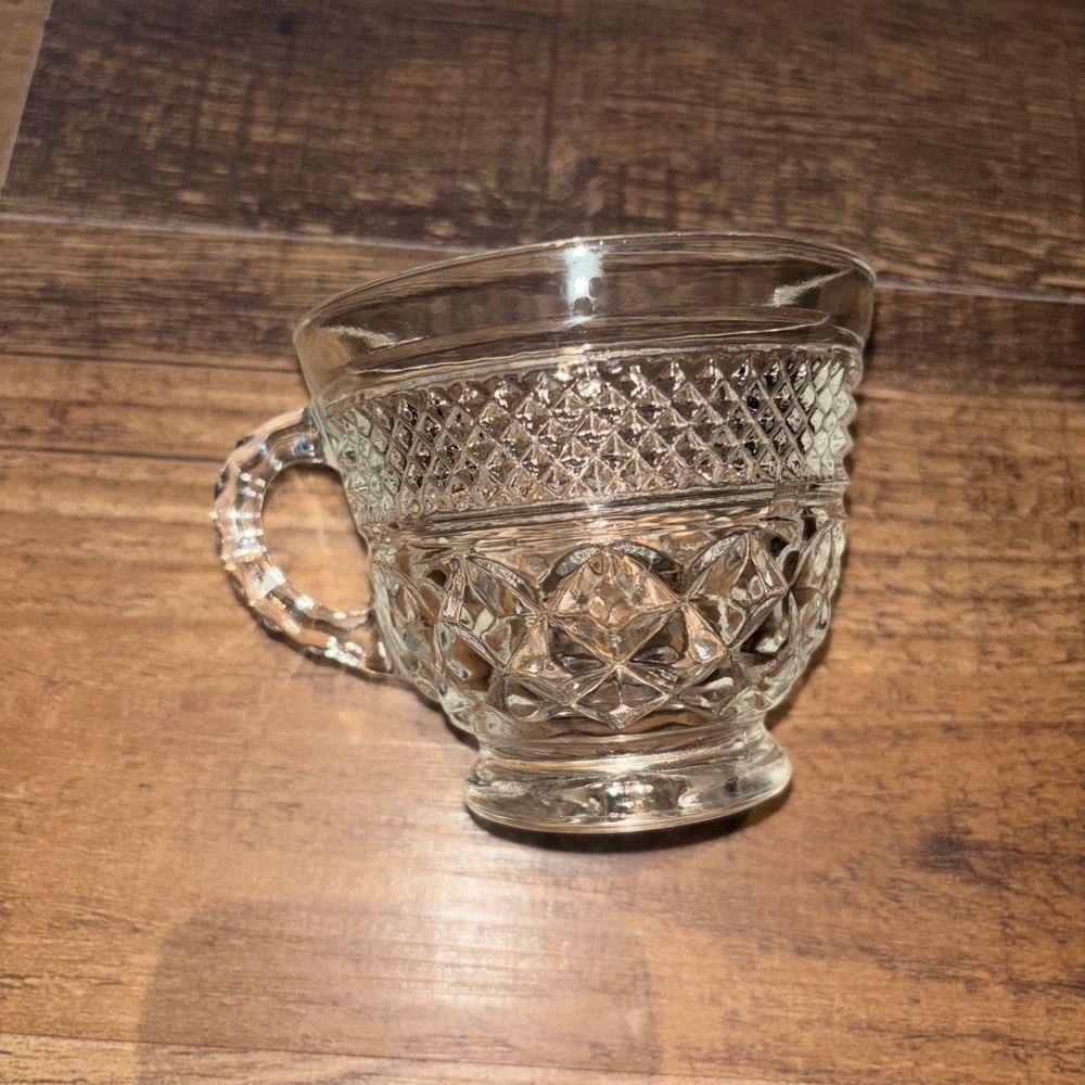 Diamond Pattern Punch or Coffee Teacups 3”x3.5” Diameter - Picture 3 of 5